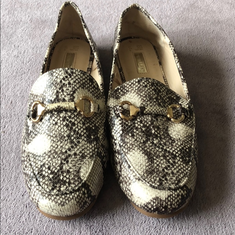Snakeskin flats